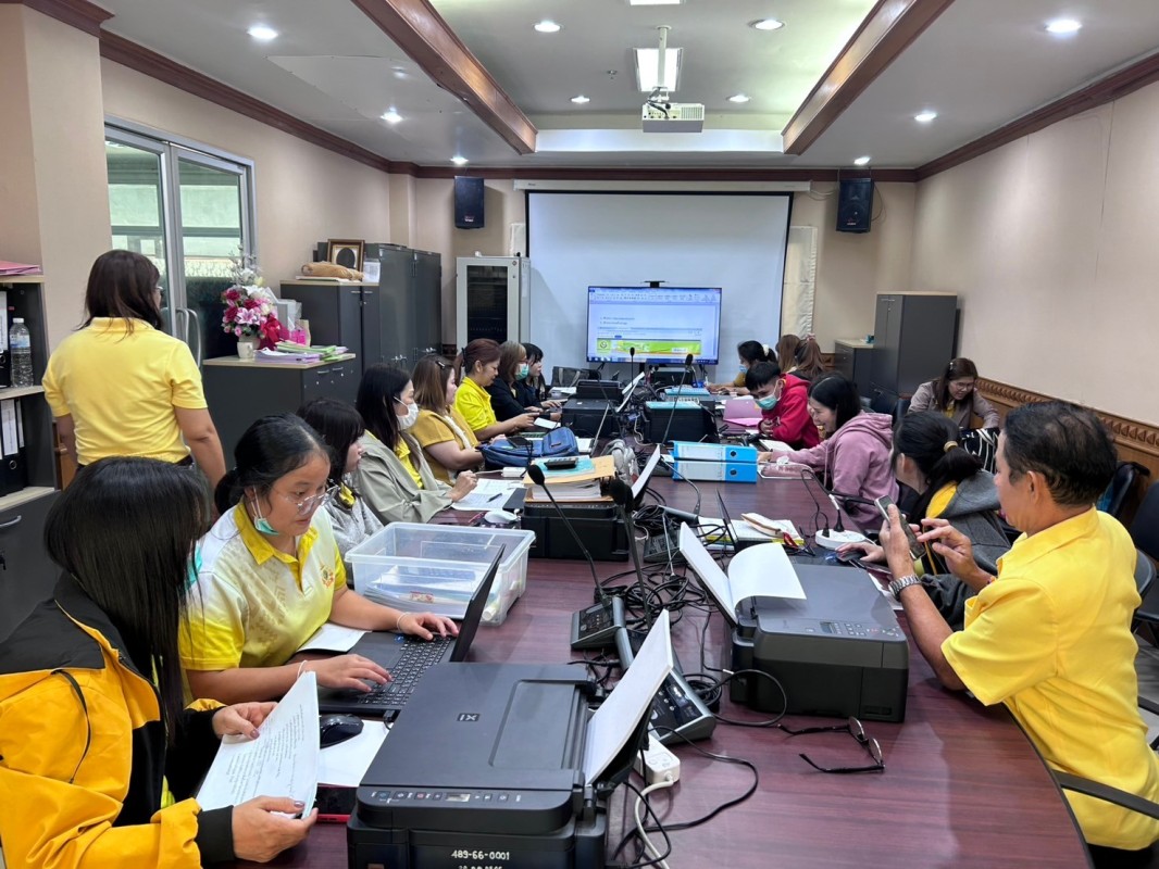 11-12 พ.ย. 67 รพ.สต.บ้านสันป่าไร่ ได้ร่วมอบรมการจัดทำงบการเงินและบัญชี ระบบ New Elaas  ร่วมกับเจ้าหน้าที่กองคลัง อบจ.ตาก และ สอน. รพ.สต.แห่งอื่นๆ รวมทั้งหมด 18 แห่ง ฝั่งตะวันตก