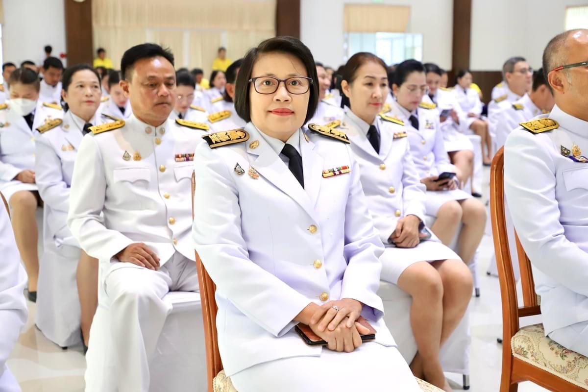 อบจ.ตาก ร่วมพิธีวางพานพุ่มดอกไม้  เนื่องในวันพระบิดาแห่งฝนหลวง 