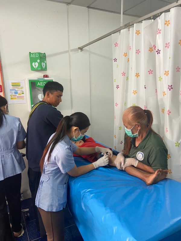 13 พ.ย.67 รพ.สต.บ้านสันป่าไร่ ฉีดวัคซีนเด็ก อายุ 2 เดือน ถึง 4 ปี จำนวน 27 ราย พร้อมทั้ง ตรวจสุขภาพช่องปาก,ให้ทันตสุขศึกษาแก่ผู้ปกครอง.เจาะเลือดตรวจ hct ,จ่ายยาpara syr,ferrous syr และยืนยันตัวตน(Authen)