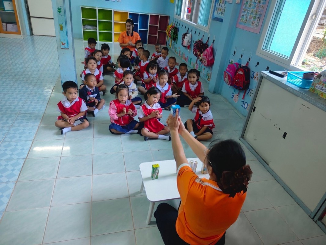 14 พ.ย. 67 จนท.รพ.สต.บ้านสันป่าไร่ ร่วมกับอาสาสมัครสาธารณสุขหมู่ที่2,3และ5 ศูนย์พัฒนาเด็กเล็กบ้านป่าไร่เหนือ โรงเรียนบ้านป่าไร่เหนือ โรงเรียนจาตุรจินดาและเครือข่ายจิตอาสาดูแลผู้ป่วยโรคไม่ติดต่อรณรงค์เกี่ยวกับโรคเบาหวานเนื่องในวันเบาหวานโลก วันที่ 14 พฤศจิ