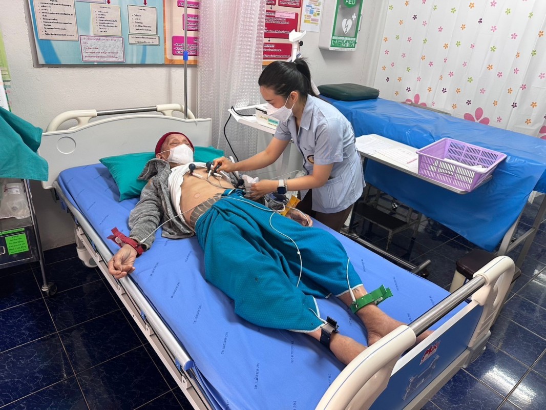 17-18 ธ.ค67 รพ.สต.บ้านสันป่าไร่ เจาะเลือด(screening lab)ผู้ป่วย NCD กลุ่ม 3 โรคความดันโลหิตสูง และกลุ่มสงสัยป่วยจากการคัดกรองประจำปี  อมทั้งตรวจปัสสาวะ , ตรวจคลื่นไฟฟ้าหัวใจ(EKG) , วัดรอบเอว , ยืนยันตัวตน(Authen)