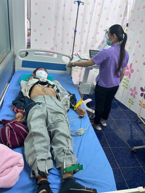 17-18 ธ.ค67 รพ.สต.บ้านสันป่าไร่ เจาะเลือด(screening lab)ผู้ป่วย NCD กลุ่ม 3 โรคความดันโลหิตสูง และกลุ่มสงสัยป่วยจากการคัดกรองประจำปี  อมทั้งตรวจปัสสาวะ , ตรวจคลื่นไฟฟ้าหัวใจ(EKG) , วัดรอบเอว , ยืนยันตัวตน(Authen)