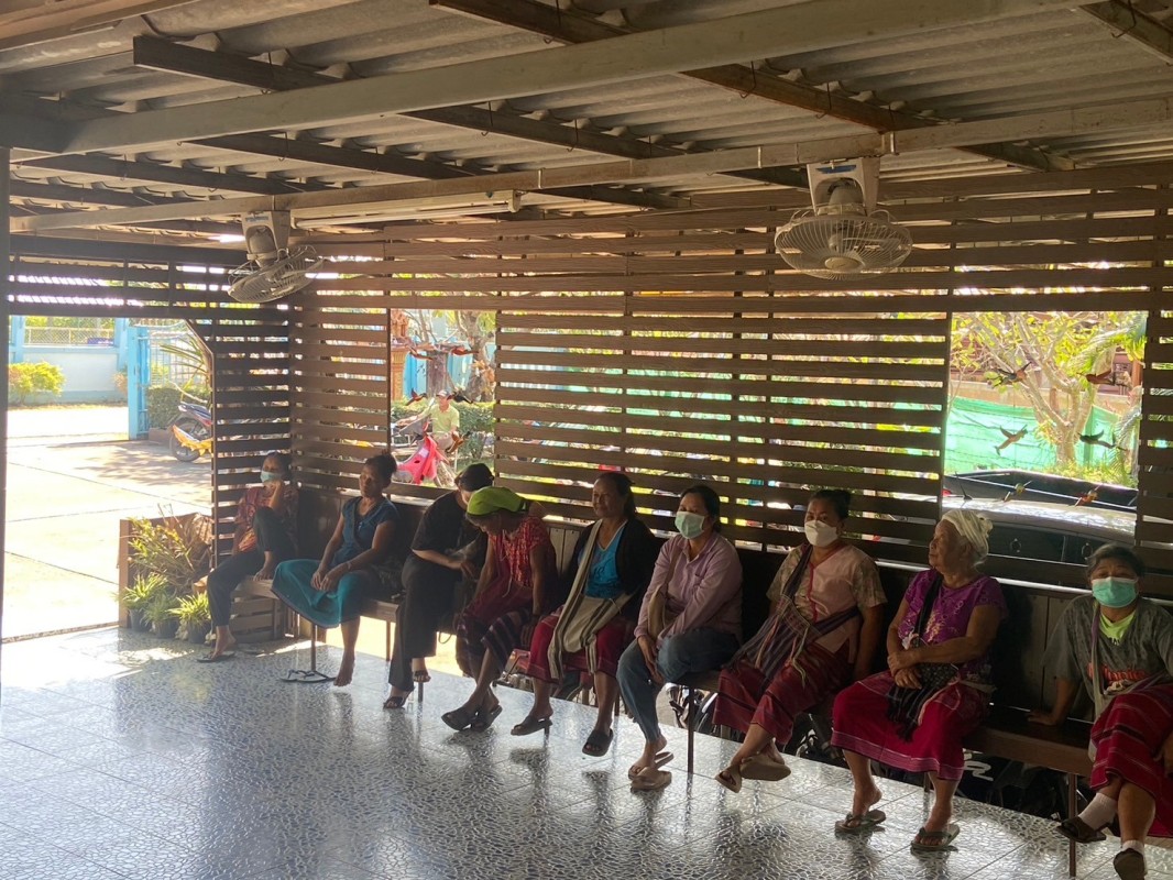 24 ธ.ค.67 รพ.สต.บ้านสันป่าไร่ จ่ายยาผู้ป่วยโรคความดันโลหิตสูง กลุ่มที่ 3 แจ้งผลการตรวจเลือดประจำปี , ผลการตรวจคลื่นไฟฟ้าหัวใจ(EKG) , ตรวจสุขภาพช่องปาก, ทบทวนความเข้าใจการทานยาและนับจำนวนก่อนผู้ป่วยกลับบ้าน