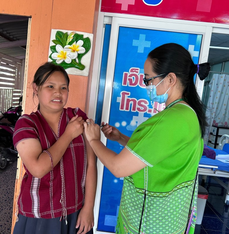 16-17 ม.ค.68 รพ.สต.บ้านสันป่าไร่ ให้บริการฉีดวัคซีนป้องกันโรคมะเร็งปากมดลูก(HPV) เข็มที่ 1 แก่นักเรียนหญิง ชั้น ป.5 จำนวน 7 โรงเรียน 