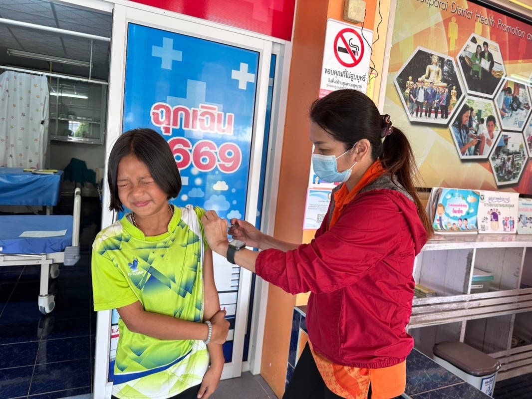 16-17 ม.ค.68 รพ.สต.บ้านสันป่าไร่ ให้บริการฉีดวัคซีนป้องกันโรคมะเร็งปากมดลูก(HPV) เข็มที่ 1 แก่นักเรียนหญิง ชั้น ป.5 จำนวน 7 โรงเรียน 