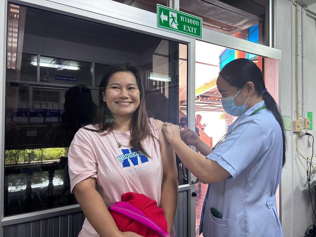 20 ม.ค.68 รพ.สต.บ้านสันป่าไร่ รณรงค์ฉีดวัคซีนป้องกันโรคมะเร็งปากมดลูก(HPV) เข็มที่ 2 ให้แก่ประชาชนกลุ่มเป้าหมาย ในช่วงสัปดาห์รณรงค์