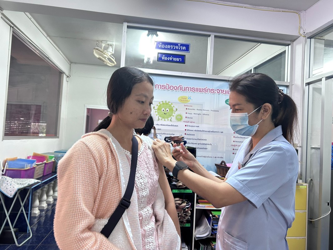 20 ม.ค.68 รพ.สต.บ้านสันป่าไร่ รณรงค์ฉีดวัคซีนป้องกันโรคมะเร็งปากมดลูก(HPV) เข็มที่ 2 ให้แก่ประชาชนกลุ่มเป้าหมาย ในช่วงสัปดาห์รณรงค์