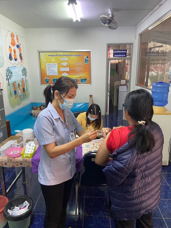 20 ม.ค.68 รพ.สต.บ้านสันป่าไร่ รณรงค์ฉีดวัคซีนป้องกันโรคมะเร็งปากมดลูก(HPV) เข็มที่ 2 ให้แก่ประชาชนกลุ่มเป้าหมาย ในช่วงสัปดาห์รณรงค์