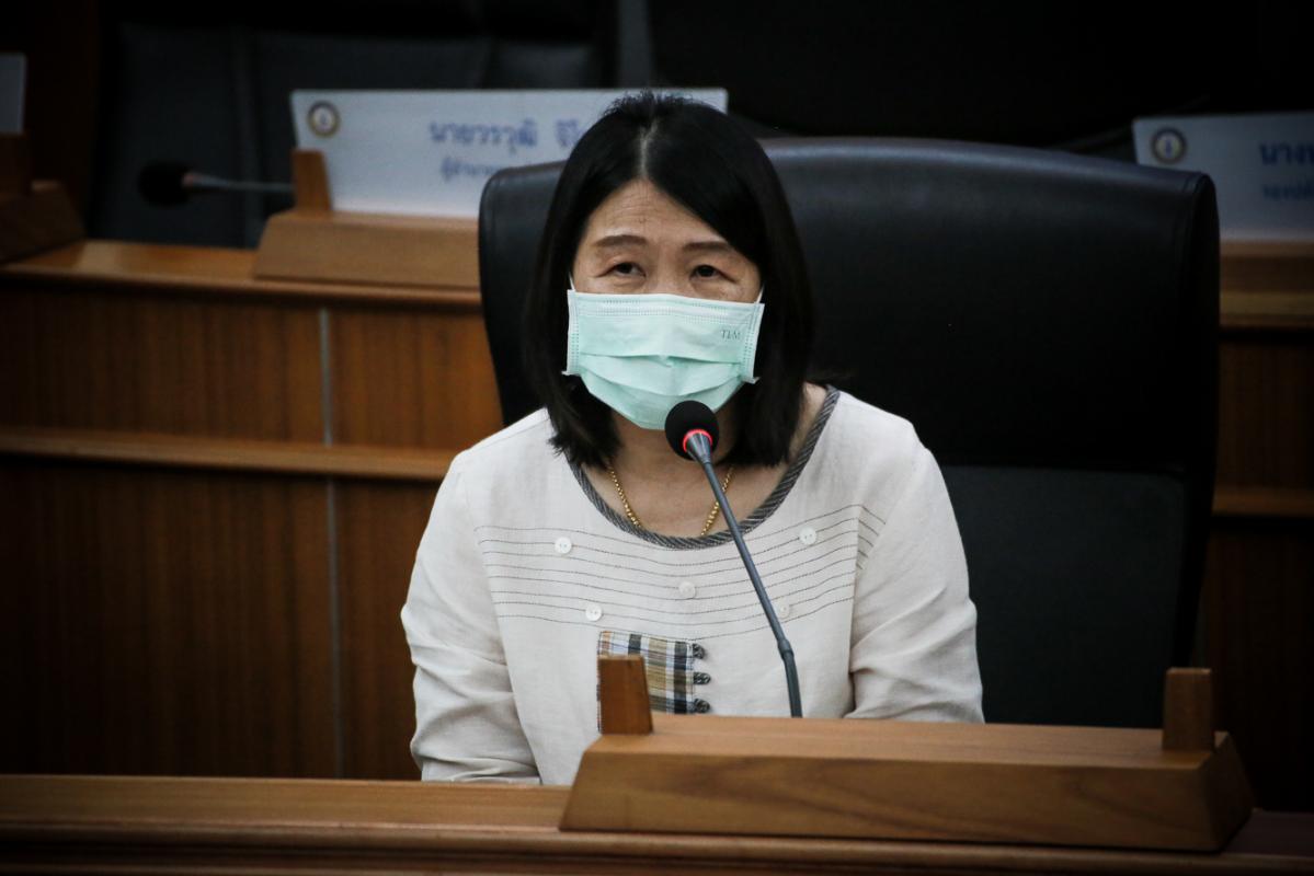 นายก อบจ.ตาก และ ผอ.อุทยานธรณีไม้กลายเป็นหินตาก นำเสนอข้อมูลกับคณะวิจัย เพื่อยกระดับการจัดการท่องเที่ยว