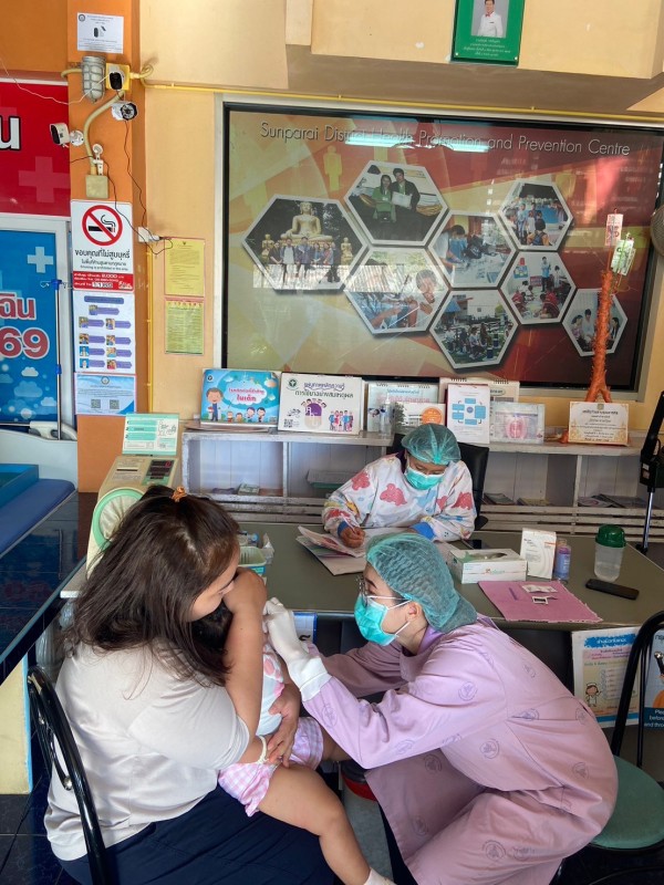 13 ก.พ.68 รพ.สต.บ้านสันป่าไร่ ให้บริการฉีดวัคซีนเด็กอายุ 2 เดือน ถึง 4 ปี จำนวน 21 ราย พร้อมทั้งตรวจสุขภาพช่องปาก,เคลือบฟลูออไรด์,ให้ทันตสุขศึกษาแก่ผู้ปกครองเด็ก,เจาะเลือดตรวจ HCT , จ่ายยา para syr ,ferrous syr ,ยืนยันตัวตนแบบปิดสิทธิ รวมผู้รับบริการวันนี