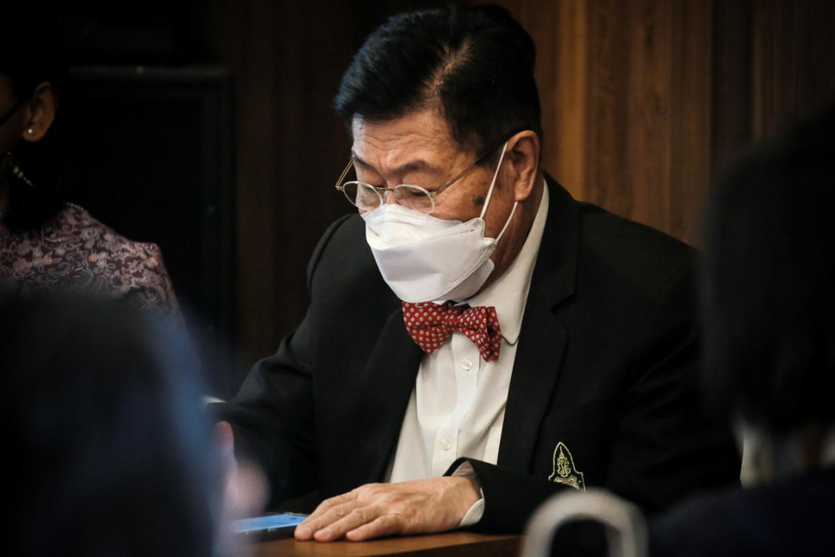 นายก อบจ.ตาก และ ผอ.อุทยานธรณีไม้กลายเป็นหินตาก นำเสนอข้อมูลกับคณะวิจัย เพื่อยกระดับการจัดการท่องเที่ยว