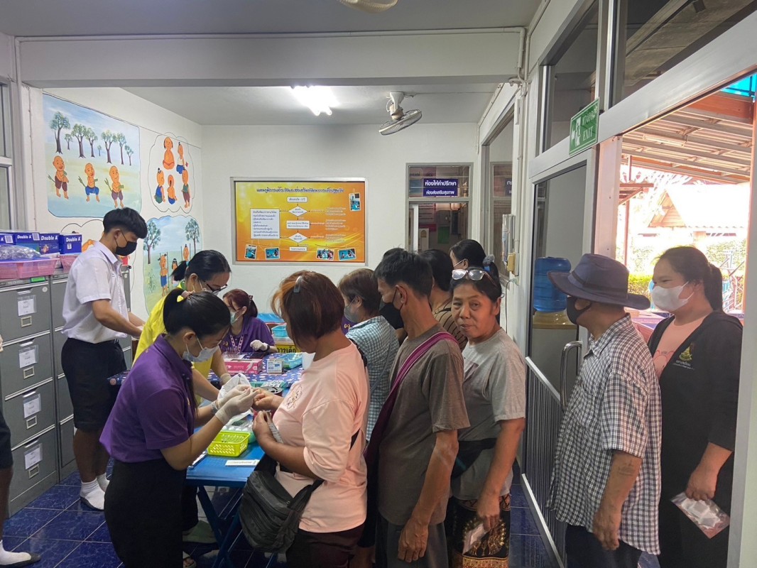 4 มี.ค.68 รพ.สต.บ้านสันป่าไร่ จัดกิจกรรมโครงการตรวจสารเคมีตกค้างในเลือดกลุ่มวัยทำงาน งบกองทุนหลักประกันสุขภาพ โดยมีกิจกรรม เจาะเลือด , จ่ายยาสมุนไพรชาชงรางจืด ผู้ร่วมกิจกรรม 100 คน 