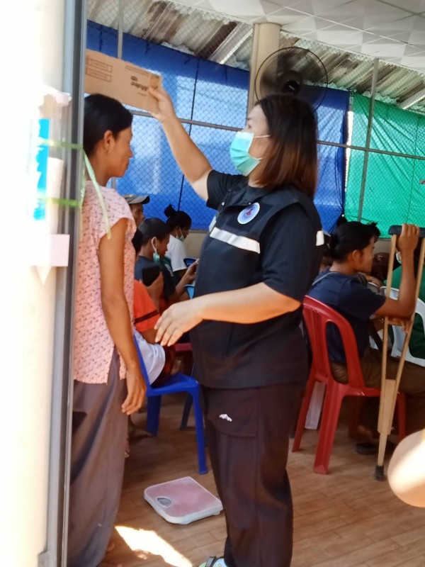 11-12 มีนาคม 2568 รพ.สต.บ้านสันป่าไร่ร่วมกับหน่วยวิจัยมาลาเรียโซโกล(SMRU) ,ผู้นำชุมชนและอาสาสมัครสาธารณสุข หมู่ที่ 5 บ้านสันป่าไร่  จัดกิจกรรมTB X-ray screening แก่ประชากรข้ามชาติ หมู่ที่ 5 บ้านสันป่าไร่ ณ วัดศรีมงคล จำนวน 303 คน พบสงสัย 8 คนและเก็บเสมหะส