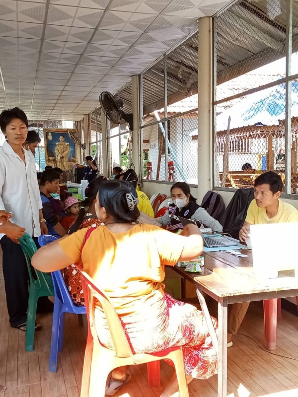 11-12 มีนาคม 2568 รพ.สต.บ้านสันป่าไร่ร่วมกับหน่วยวิจัยมาลาเรียโซโกล(SMRU) ,ผู้นำชุมชนและอาสาสมัครสาธารณสุข หมู่ที่ 5 บ้านสันป่าไร่  จัดกิจกรรมTB X-ray screening แก่ประชากรข้ามชาติ หมู่ที่ 5 บ้านสันป่าไร่ ณ วัดศรีมงคล จำนวน 303 คน พบสงสัย 8 คนและเก็บเสมหะส