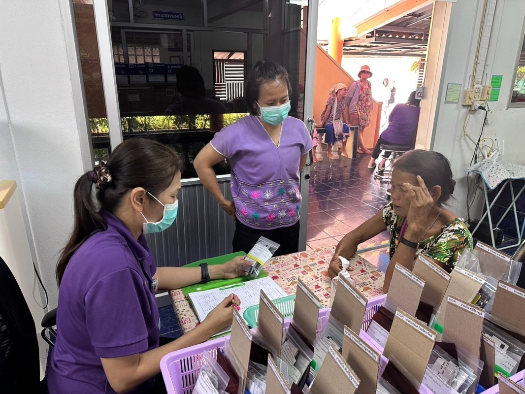 25 มี.ค.68 รพ.สต.บ้านสันป่าไร่ จ่ายยาแก่ผู้ป่วยโรคความดันโลหิตสูง กลุ่มที่ 3 จำนวน 44 ราย และทบทวนความเข้าใจการทานยาและนับจำนวนยาก่อนผู้ป่วยกลับบ้าน