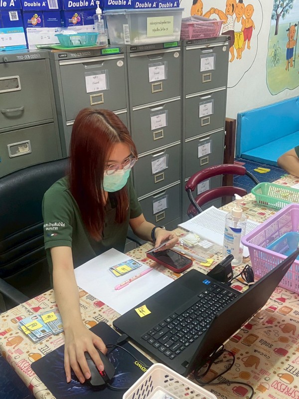 26 มี.ค.68 รพ.สต.บ้านสันป่าไร่ รณรงค์ตรวจคัดกรองมะเร็งปากมดลูก สตรีกลุ่มเป้าหมาย อายุ 30 - 60 ปี หมู่ที่ 5 ต.พระธาตุ ด้วยวิธี HPV DNA TEST (ตรวจโดยเจ้าหน้าที่)จำนวน 39 ราย และ วิธี HPV self sampling (ตรวจด้วยตนเอง)จำนวน 5 ราย รวม 44 ราย