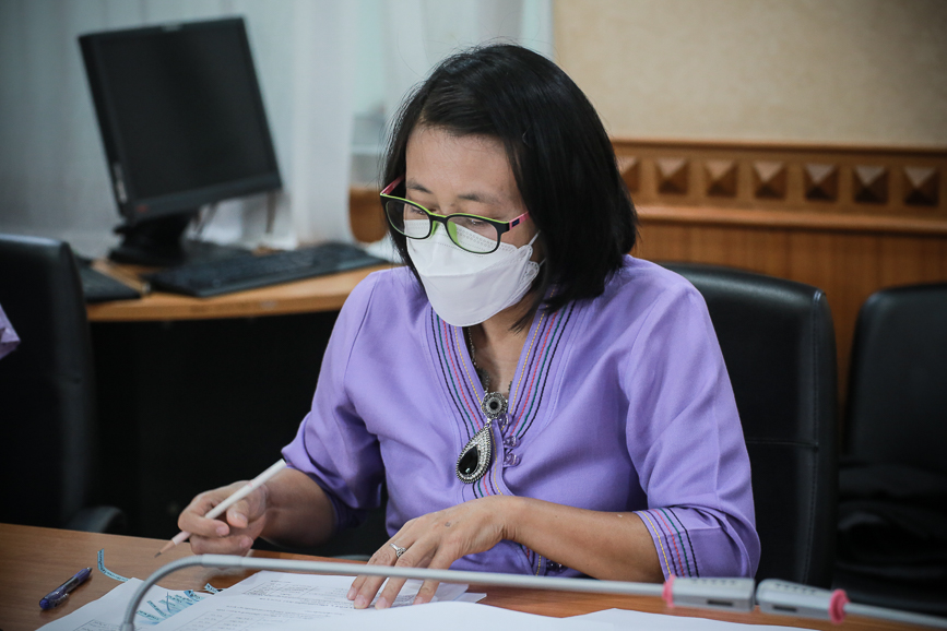 ประชุมคณะกรรมการพิจารณาคุณสมบัติและกลั่นกรองความดีความชอบของบุคลากรในสังกัดองค์การบริหารส่วนจังหวัดตากที่สมควรเสนอขอพระราชทานเครื่องราชอิสริยาภรณ์และเหรียญจักรพรรดิมาลา ประจำปี 2565