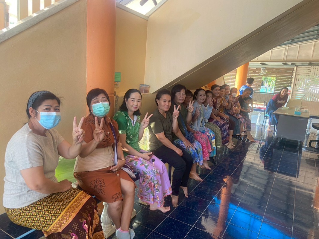 26 มี.ค.68 รพ.สต.บ้านสันป่าไร่ รณรงค์ตรวจคัดกรองมะเร็งปากมดลูก สตรีกลุ่มเป้าหมาย อายุ 30 - 60 ปี หมู่ที่ 5 ต.พระธาตุ ด้วยวิธี HPV DNA TEST (ตรวจโดยเจ้าหน้าที่)จำนวน 39 ราย และ วิธี HPV self sampling (ตรวจด้วยตนเอง)จำนวน 5 ราย รวม 44 ราย