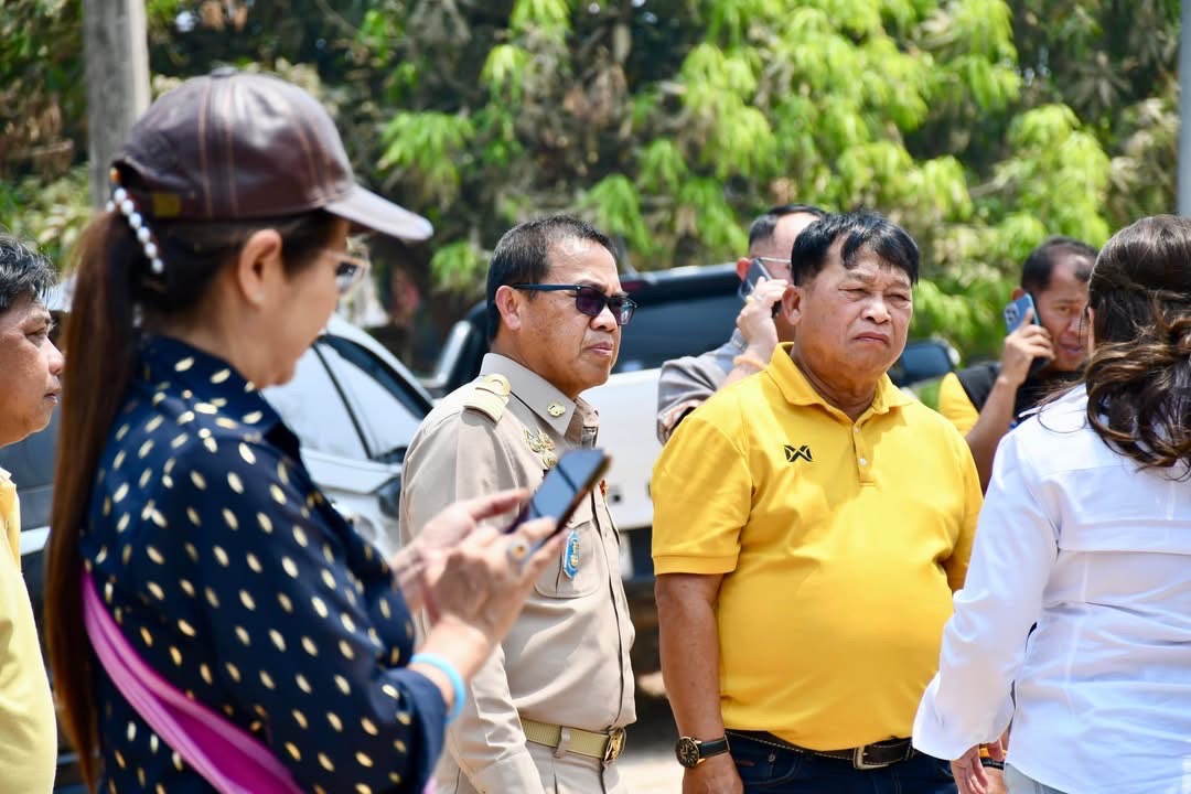 นายก อบจ. ลงพื้นที่ตรวจติดตามความคืบหน้าการปรับปรุงถนนโดยซ่อมแซมเป็นผิวทางแอสฟัลท์ติกคอนกรีต บ้านต้นผึ้ง – บ้านตีนธาตุ อ.แม่ระมาด จ.ตาก