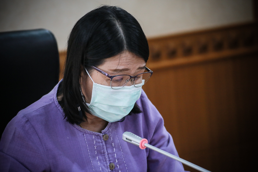 ประชุมคณะกรรมการพิจารณาคุณสมบัติและกลั่นกรองความดีความชอบของบุคลากรในสังกัดองค์การบริหารส่วนจังหวัดตากที่สมควรเสนอขอพระราชทานเครื่องราชอิสริยาภรณ์และเหรียญจักรพรรดิมาลา ประจำปี 2565