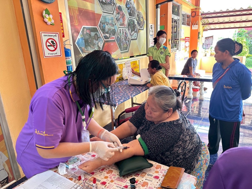 22 เม.ย.68 รพ.สต.บ้านสันป่าไร่ เจาะเลือดผู้ป่วยโรคเบาหวาน จำนวน 21 ราย