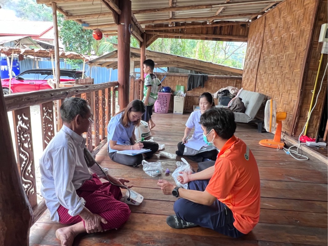วันที่ 24 เมษายน 2568 จนท.รพ.สต.บ้านสันป่าไร่ร่วมกับจนท.รพ.แม่ระมาด เยี่ยมบ้านผู้ป่วยโรคCOPD จำนวน 3 ราย ผู้ป่วยPalliative care จำนวน 3 ราย