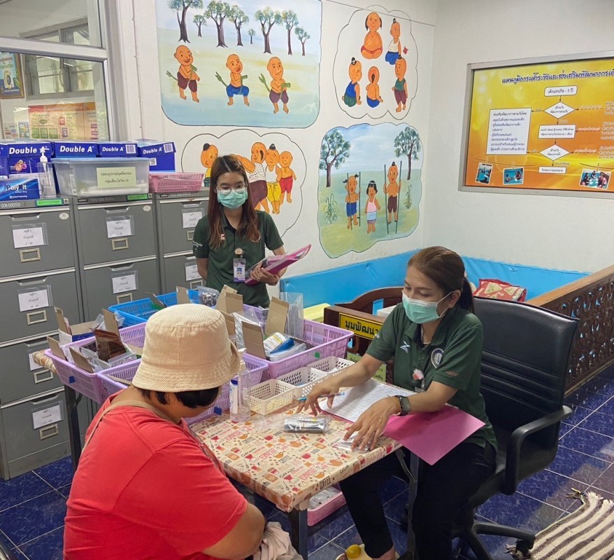 30 เม.ย.68 รพ.สต.บ้านสันป่าไร่ จ่ายยาให้แก่ผู้ป่วย NCD กลุ่ม 1 (โรคเบาหวาน) จำนวน 23 ราย และ แจ้งผลการตรวจเลือด , นับจำนวนยา และ ทบทวนความเข้าใจเรื่องการทานยาก่อนผู้ป่วยกลับบ้าน