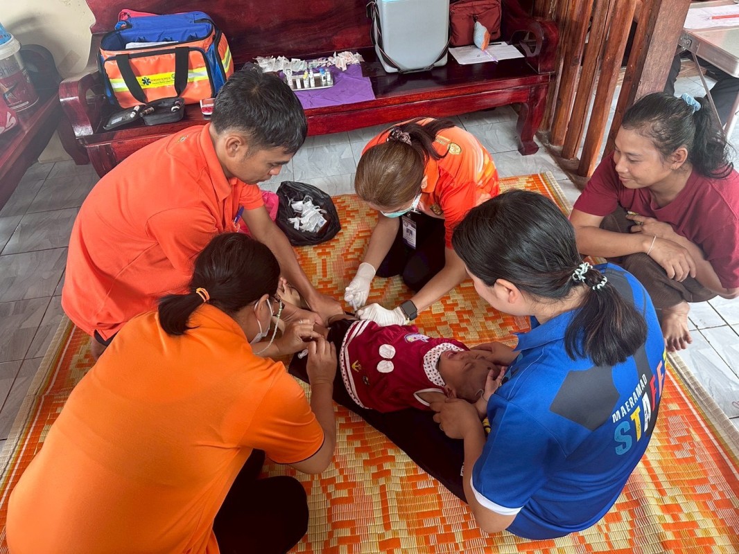 15 พ.ค.2568 รพ.สต.บ้านสันป่าไร่ ออกหน่วยฉีดวัคซีนเด็ก อายุ 2 เดือน ถึง 4 ปี เขต สสช.ห้วยกระทิง (หมู่ 6 ตำบลพระธาตุ)จำนวน 12 ราย ,เจาะเลือดตรวจ hct , จ่ายยา para syr , ferrous syr และ ประชุม อสม.หมู่ 6 บ้านห้วยกระทิง