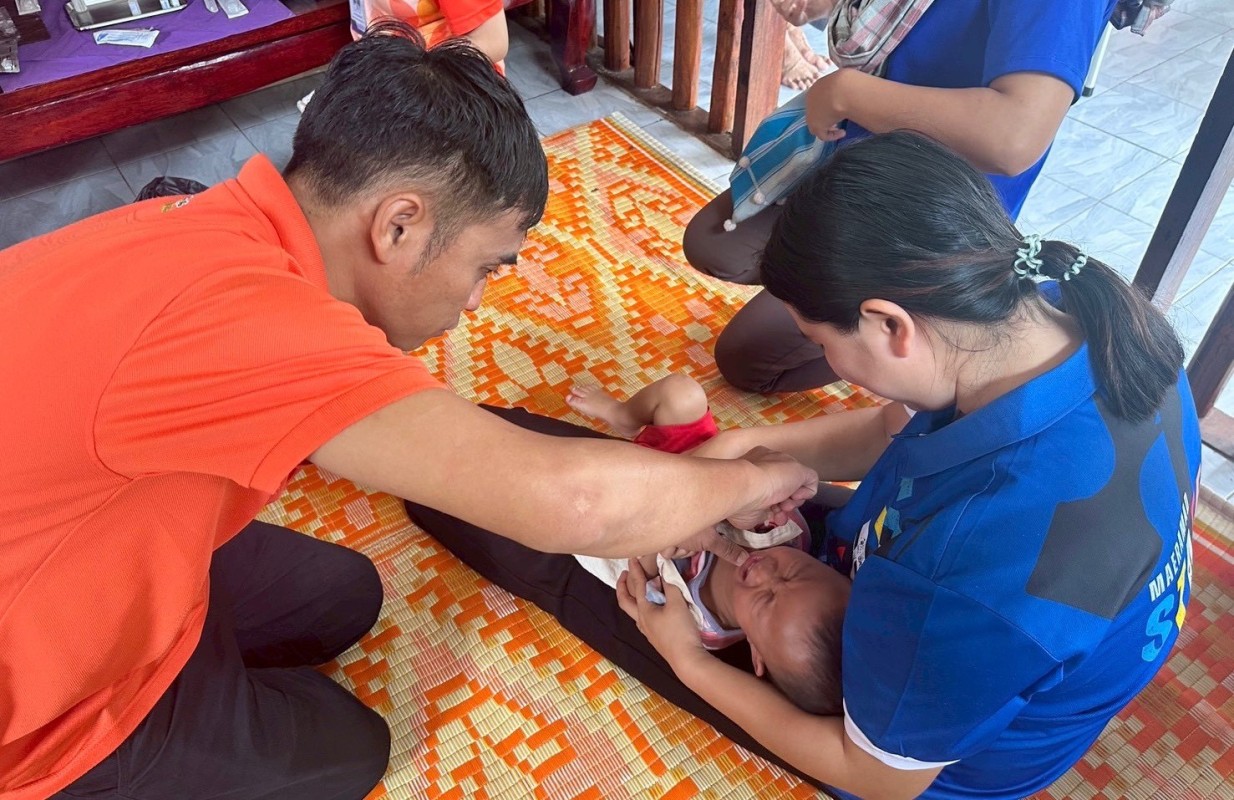 15 พ.ค.2568 รพ.สต.บ้านสันป่าไร่ ออกหน่วยฉีดวัคซีนเด็ก อายุ 2 เดือน ถึง 4 ปี เขต สสช.ห้วยกระทิง (หมู่ 6 ตำบลพระธาตุ)จำนวน 12 ราย ,เจาะเลือดตรวจ hct , จ่ายยา para syr , ferrous syr และ ประชุม อสม.หมู่ 6 บ้านห้วยกระทิง