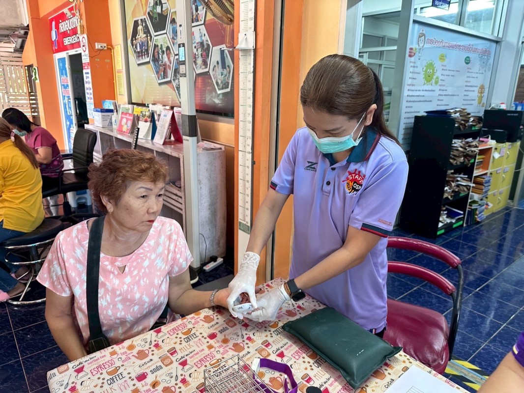 20 พ.ค.68 รพ.สต.บ้านสันป่าไร่ วัดความดันโลหิต ผู้ป่วยโรคความดันโลหิตสูง (กลุ่ม 2) จำนวน 48 ราย และเจาะเลือด จำนวน 19 ราย