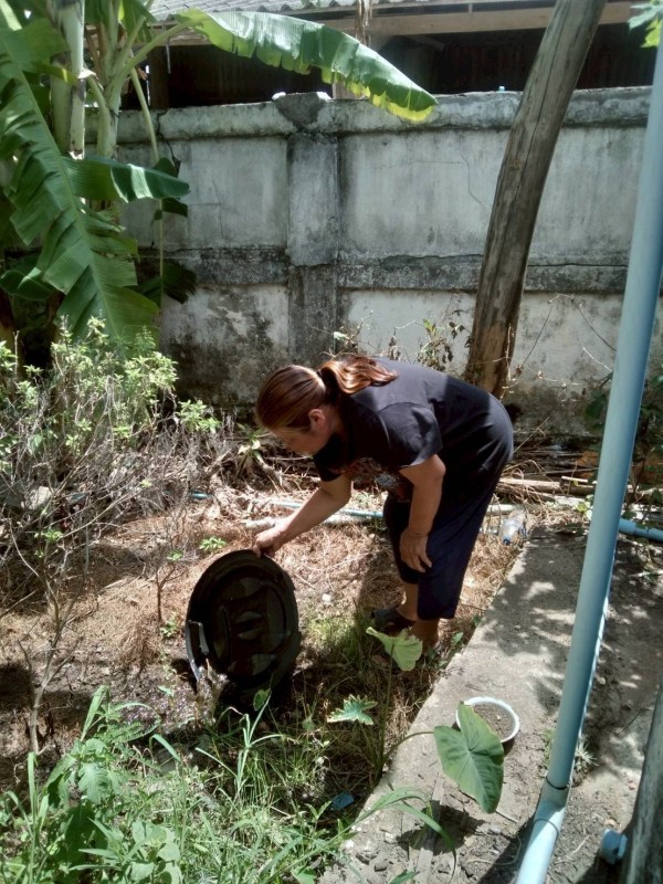 22/5/68 อาสาสมัครสาธารณสุข หมู่ที่ 5 บ้านสันป่าไร่ สำรวจแหล่งเพาะพันธ์ลูกน้ำยุงลายบริเวณงานศพ ณ วัดศรีมงคล จำนวนภาชนะทั้งหมด 36 ชิ้น ไม่พบลูกน้ำยุงลาย