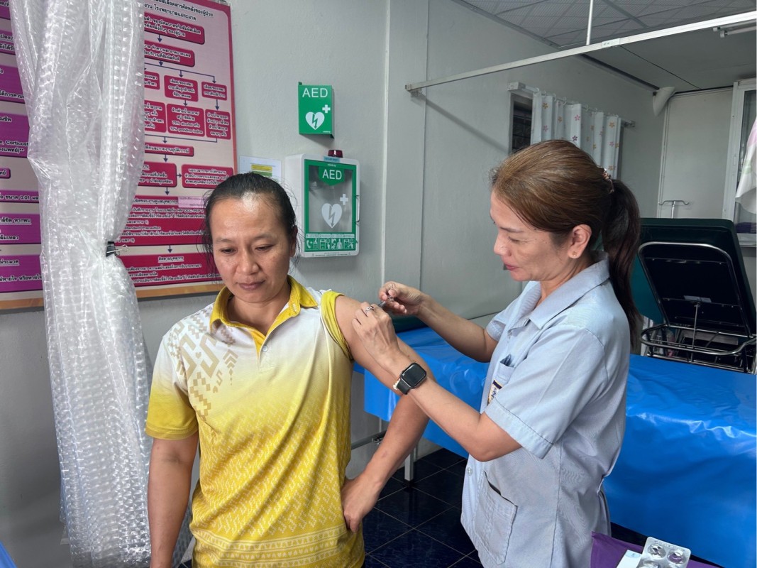 26 พ.ค.68 รพ.สต.บ้านสันป่าไร่ ฉีดวัคซีนป้องกันไข้หวัดใหญ่ ประจำปี 2568 ให้แก่ จนท.จำนวน 9 ราย