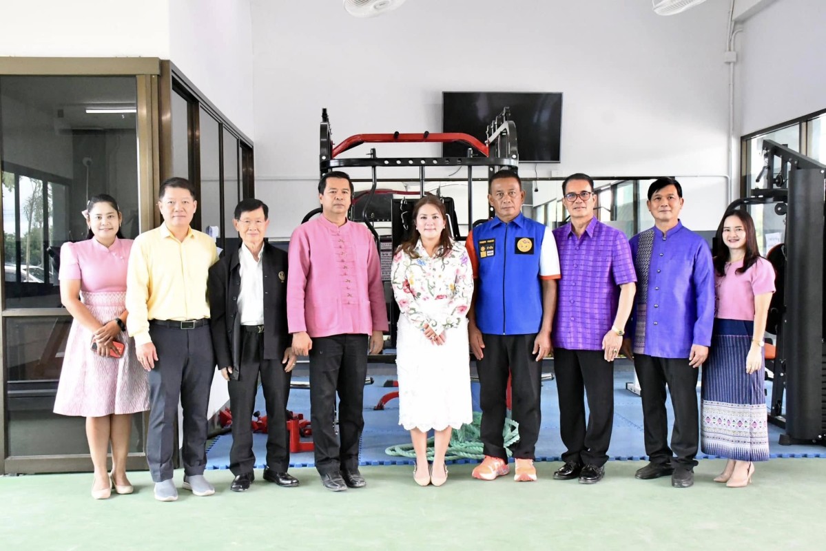 “นายก อบจ.ตาก“ เป็นประธานเปิดศูนย์ ICT พัฒนาทักษะและการเรียนรู้เทคโนโลยีสารสนเทศ โรงเรียนบ้านตากประชาวิทยาคาร