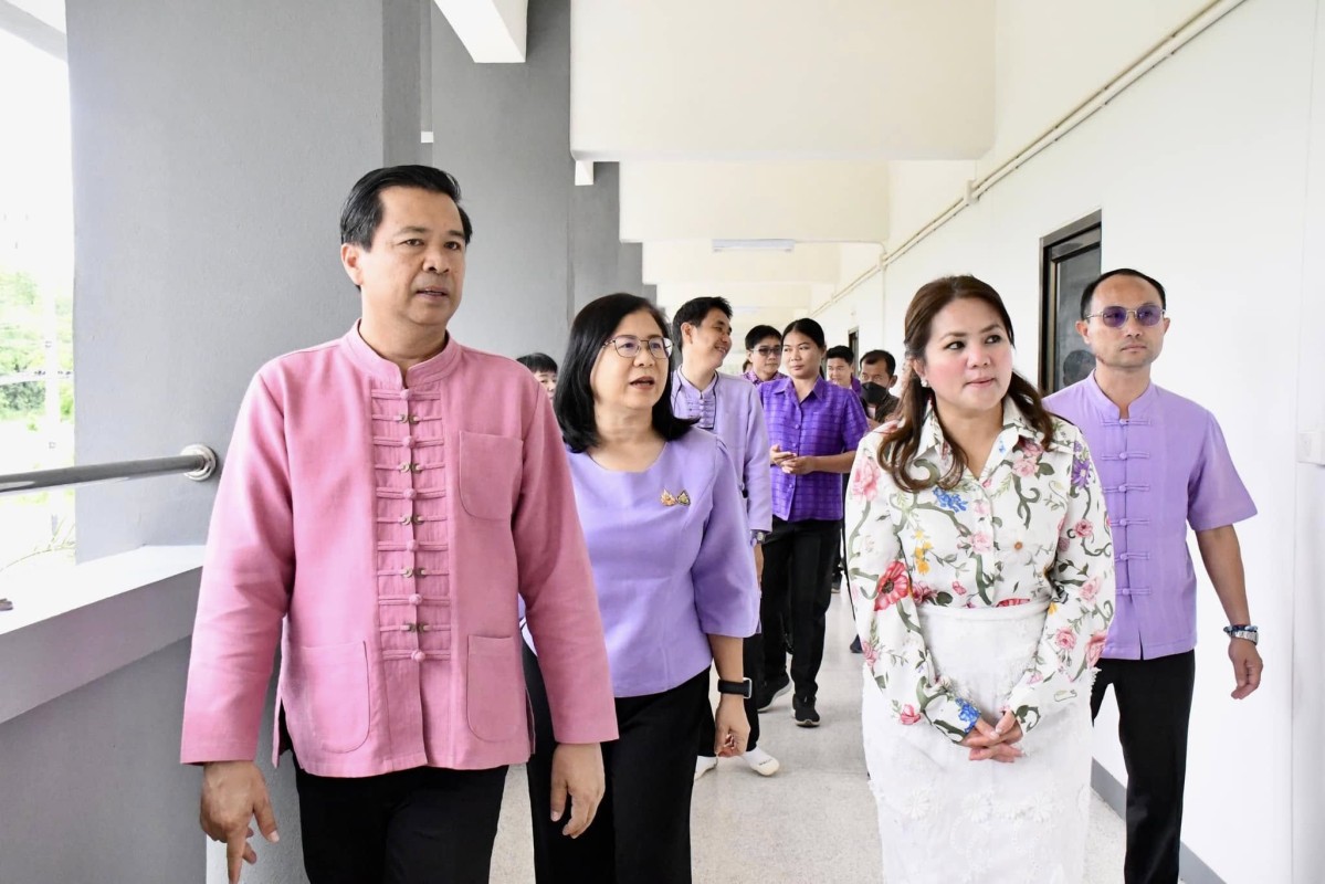 “นายก อบจ.ตาก“ เป็นประธานเปิดศูนย์ ICT พัฒนาทักษะและการเรียนรู้เทคโนโลยีสารสนเทศ โรงเรียนบ้านตากประชาวิทยาคาร