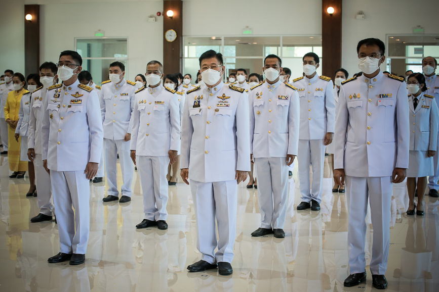 นายก อบจ.ตาก ร่วมพิธีวางพานพุ่มและพิธีถวายบังคม เนื่องในวันคล้ายวันพระบรมราชสมภพ พระบาทสมเด็จพระบรมชนกาธิเบศร มหาภูมิพลอดุลยเดชมหาราช บรมนาถบพิตร วันชาติ และวันพ่อแห่งชาติ 5 ธันวาคม 2564