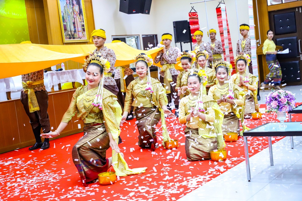 นายกจอย นายก อบจ.ตาก ร่วมเวทีแถลงข่าวงานประเพณีขึ้นธาตุเดือนเก้า (เหนือ) พร้อมสนับสนุนงบประมาณ 50,000 บาท