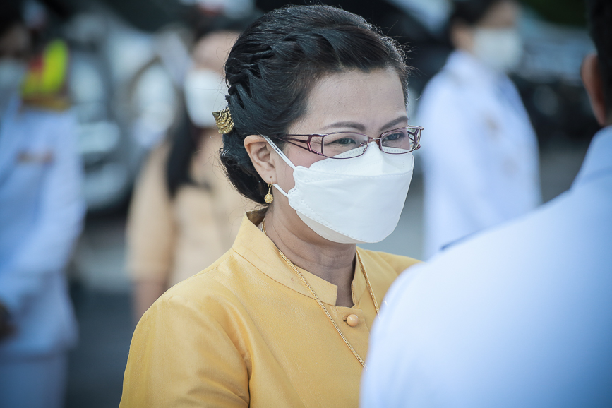 นายก อบจ.ตาก ร่วมพิธีวางพานพุ่มและพิธีถวายบังคม เนื่องในวันคล้ายวันพระบรมราชสมภพ พระบาทสมเด็จพระบรมชนกาธิเบศร มหาภูมิพลอดุลยเดชมหาราช บรมนาถบพิตร วันชาติ และวันพ่อแห่งชาติ 5 ธันวาคม 2564