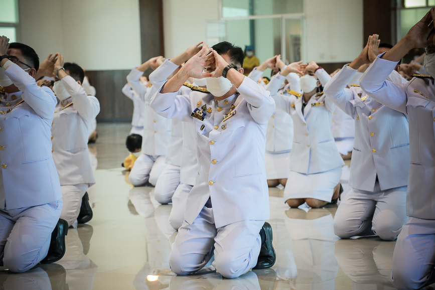 นายก อบจ.ตาก ร่วมพิธีวางพานพุ่มและพิธีถวายบังคม เนื่องในวันคล้ายวันพระบรมราชสมภพ พระบาทสมเด็จพระบรมชนกาธิเบศร มหาภูมิพลอดุลยเดชมหาราช บรมนาถบพิตร วันชาติ และวันพ่อแห่งชาติ 5 ธันวาคม 2564