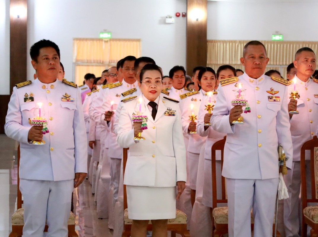  อบจ.ตาก เข้าร่วมพิธีจริญพระพุธมนต์สมโภชพระพุทธรูปสำคัญประจำจังหวัดตากพิธีถวายเครื่องราชสักการะและวางพานพุ่ม และพิธีจุดเทียนถวายพระพรชัยมงคล
