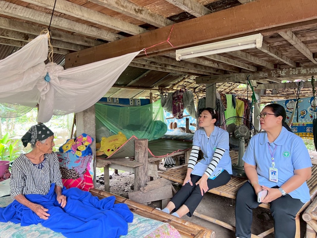 วันที่ 4 มิถุนายน  68 เจ้าหน้าที่โรงพยาบาลส่งเสริมสุขภาพตำบลบ้านสันป่าไร่ ร่วมกับเจ้าหน้าที่โรงพยาบาลแม่ระมาด ได้ลงพื้นที่เยี่ยมบ้านกลุ่ม Palliative Care จำนวน 2 คน ,ผู้ป่วยโรคมะเร็ง จำนวน 2 คน และผู้ป่วยข้อเข่าเสื่อม จำนวน 1 คน ให้คำแนะนำผู้ป่วยและญาติใน