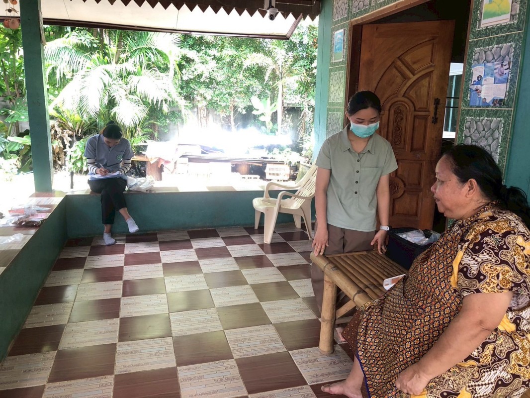 วันที่ 4 มิถุนายน  68 เจ้าหน้าที่โรงพยาบาลส่งเสริมสุขภาพตำบลบ้านสันป่าไร่ ร่วมกับเจ้าหน้าที่โรงพยาบาลแม่ระมาด ได้ลงพื้นที่เยี่ยมบ้านกลุ่ม Palliative Care จำนวน 2 คน ,ผู้ป่วยโรคมะเร็ง จำนวน 2 คน และผู้ป่วยข้อเข่าเสื่อม จำนวน 1 คน ให้คำแนะนำผู้ป่วยและญาติใน