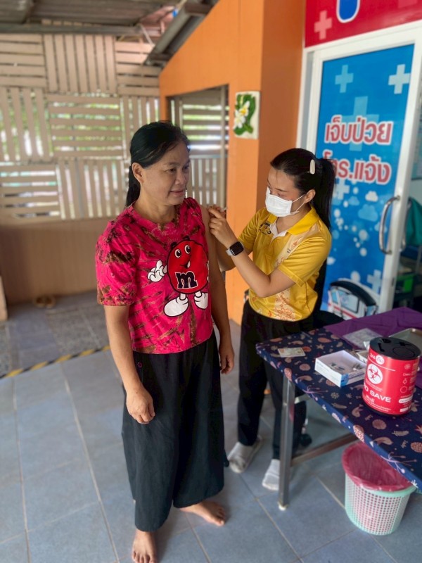 5 มิ.ย.68 รพ.สต.บ้านสันป่าไร่ รณรงค์ฉีดวัคซีนป้องกันไข้หวัดใหญ่ ประจำปี 2568 กลุ่มเสี่ยง (รอบสอง หมู่ 2,3,5) มีผู้มารับบริการ 53 ราย รวม 2 รอบ มีผู้รับบริการ 123 ราย และจะรณรงค์รอบสาม รอบสุดท้าย (กลุ่มเสี่ยง หมู่ 6,7) ในวันที่ 9 มิ.ย.68