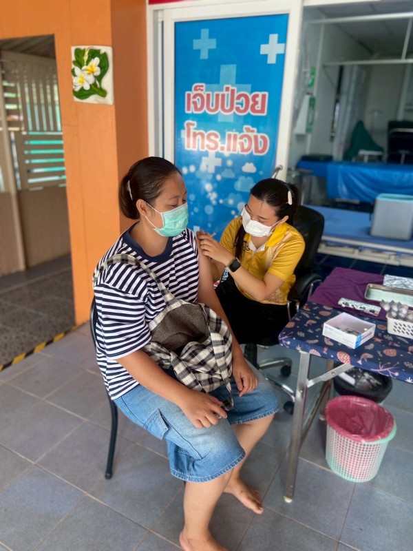 5 มิ.ย.68 รพ.สต.บ้านสันป่าไร่ รณรงค์ฉีดวัคซีนป้องกันไข้หวัดใหญ่ ประจำปี 2568 กลุ่มเสี่ยง (รอบสอง หมู่ 2,3,5) มีผู้มารับบริการ 53 ราย รวม 2 รอบ มีผู้รับบริการ 123 ราย และจะรณรงค์รอบสาม รอบสุดท้าย (กลุ่มเสี่ยง หมู่ 6,7) ในวันที่ 9 มิ.ย.68