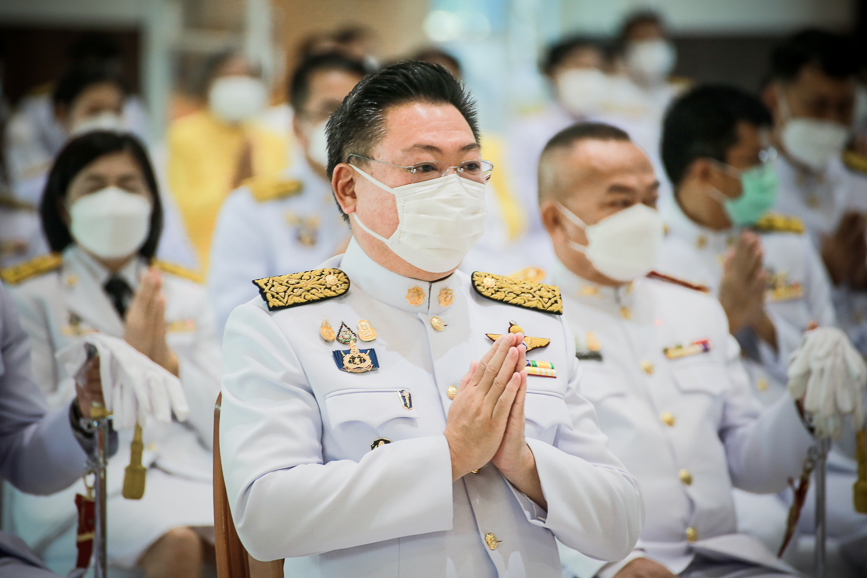 นายก อบจ.ตาก ร่วมพิธีวางพานพุ่มและพิธีถวายบังคม เนื่องในวันคล้ายวันพระบรมราชสมภพ พระบาทสมเด็จพระบรมชนกาธิเบศร มหาภูมิพลอดุลยเดชมหาราช บรมนาถบพิตร วันชาติ และวันพ่อแห่งชาติ 5 ธันวาคม 2564