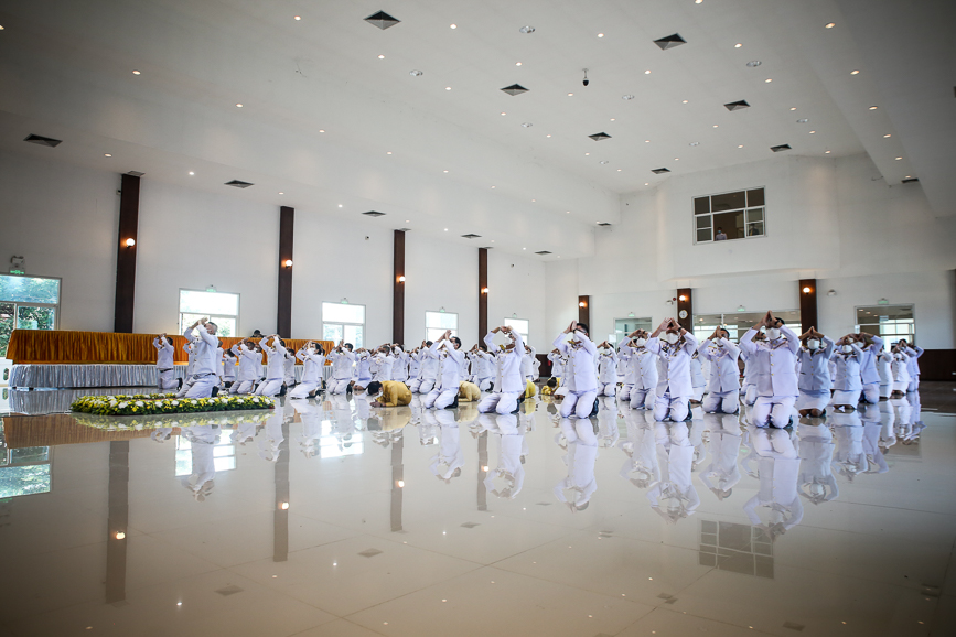 นายก อบจ.ตาก ร่วมพิธีวางพานพุ่มและพิธีถวายบังคม เนื่องในวันคล้ายวันพระบรมราชสมภพ พระบาทสมเด็จพระบรมชนกาธิเบศร มหาภูมิพลอดุลยเดชมหาราช บรมนาถบพิตร วันชาติ และวันพ่อแห่งชาติ 5 ธันวาคม 2564