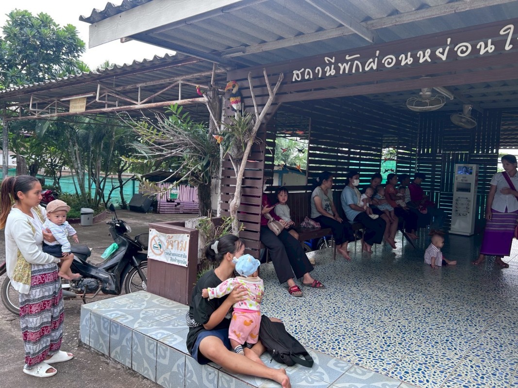 11 มิ.ย.68 รพ.สต.บ้านสันป่าไร่ ฉีดวัคซีนเด็ก อายุ 2 เดือน ถึง 4 ปี จำนวน 20 ราย และตรวจสุขภาพช่องปาก,เคลือบฟลูออไรด์,ให้ทันตสุขศึกษาแก่ผู้ปกครองเด็ก,เจาะเลือดตรวจ Hct,จ่ายยา para syrและferrous syr