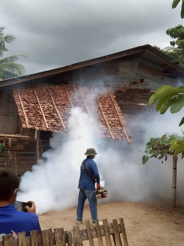 13 มิถุนายน 2568 รพ.สต.บ้านสันป่าไร่ร่วมกับอาสาสมัครสาธารณสุขหมู่ที่ 5 บ้านสันป่าไร่และอบต.พระธาตุ ออกควบคุมโรครอบที่1 เคส นส.พิชชญา ติ๊บลังกา ผลการดำเนินงาน บ้านผู้ป่วย ภาชนะทั้งหมด 17  ชิ้น ไม่พบลูกน้ำยุงลาย รอบบ้านผู้ป่วยรัศมี 100 เมตร หลังคาเรือนทั้งห