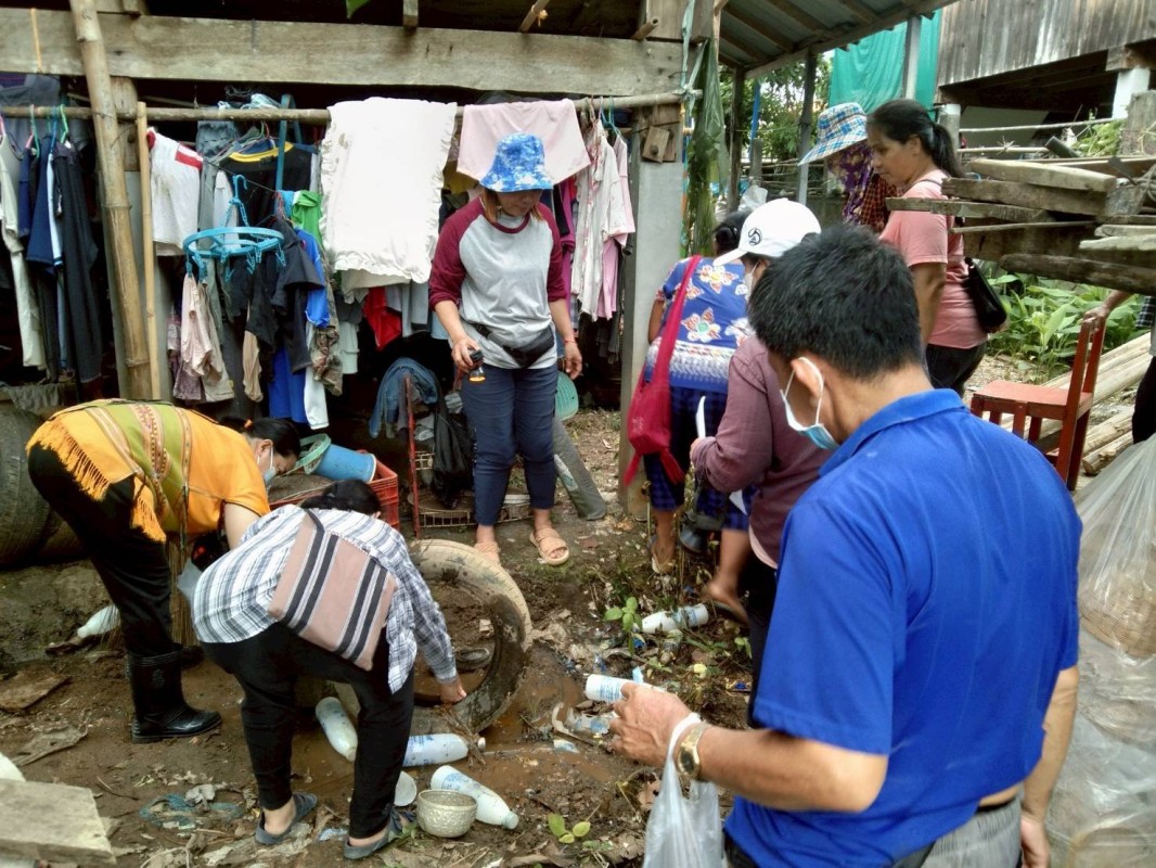 13 มิถุนายน 2568 รพ.สต.บ้านสันป่าไร่ร่วมกับอาสาสมัครสาธารณสุขหมู่ที่ 5 บ้านสันป่าไร่และอบต.พระธาตุ ออกควบคุมโรครอบที่1 เคส นส.พิชชญา ติ๊บลังกา ผลการดำเนินงาน บ้านผู้ป่วย ภาชนะทั้งหมด 17  ชิ้น ไม่พบลูกน้ำยุงลาย รอบบ้านผู้ป่วยรัศมี 100 เมตร หลังคาเรือนทั้งห