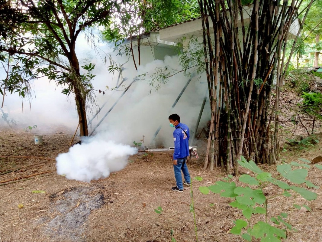 13 มิถุนายน 2568 รพ.สต.บ้านสันป่าไร่ร่วมกับจนท.ฐานตชด.บ้านจบปิและอบต.พระธาตุ ควบคุมโรคไข้เลือดออก รอบที่ 3 เคส อสทพ.จตุพล เถลิงเดชไพร