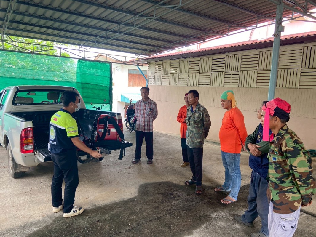 18 มิถุนายน 2568 รพ.สต.บ้านสันป่าไร่ ร่วมกับอาสาสมัครสาธารณสุข หมู่ที่ 5 บ้านสันป่าไร่ ผู้นำชุมชน จิตอาสาแรงงานต่างชาติ และอบต.พระธาตุ รณรงค์ควบคุมโรคไข้เลือดออกโดยการพ่นสารเคมีกำจัดยุงตัวแก่ทั้งหมู่บ้าน บ้านคนไทย จำนวน 231 หลัง บ้านแรงงานต่างชาติ จำนวน 6